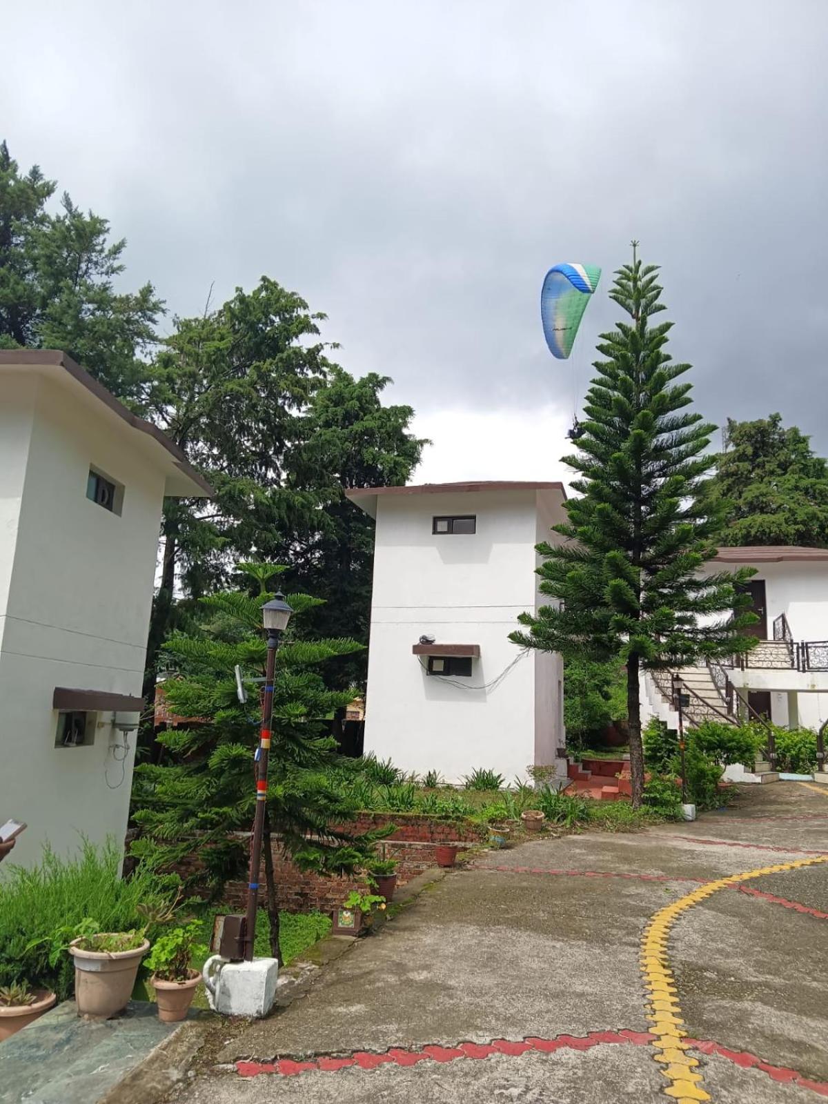 Shikha Resort Ewentbliz Bhīm Tāl Exterior foto