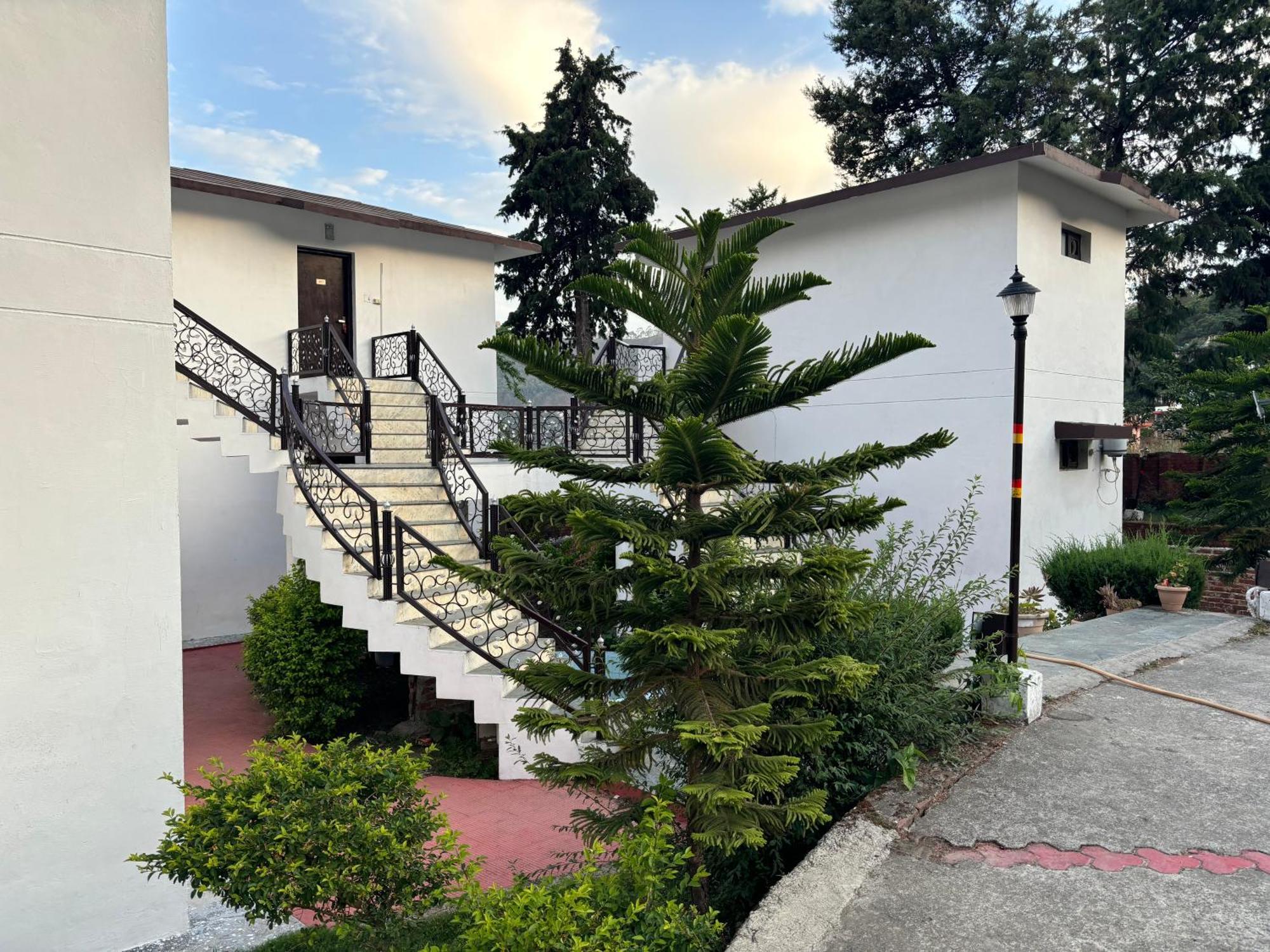 Shikha Resort Ewentbliz Bhīm Tāl Exterior foto